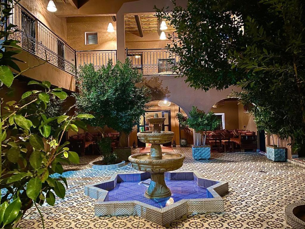 Riad Tamdakhte آيت بن حدو المظهر الخارجي الصورة
