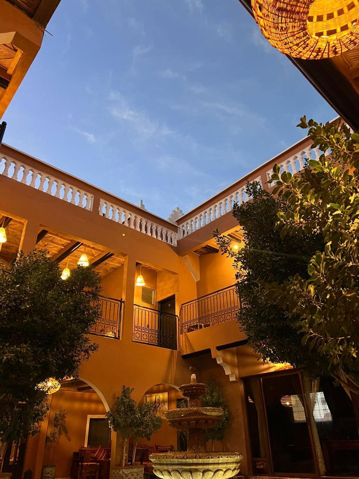 Riad Tamdakhte آيت بن حدو المظهر الخارجي الصورة