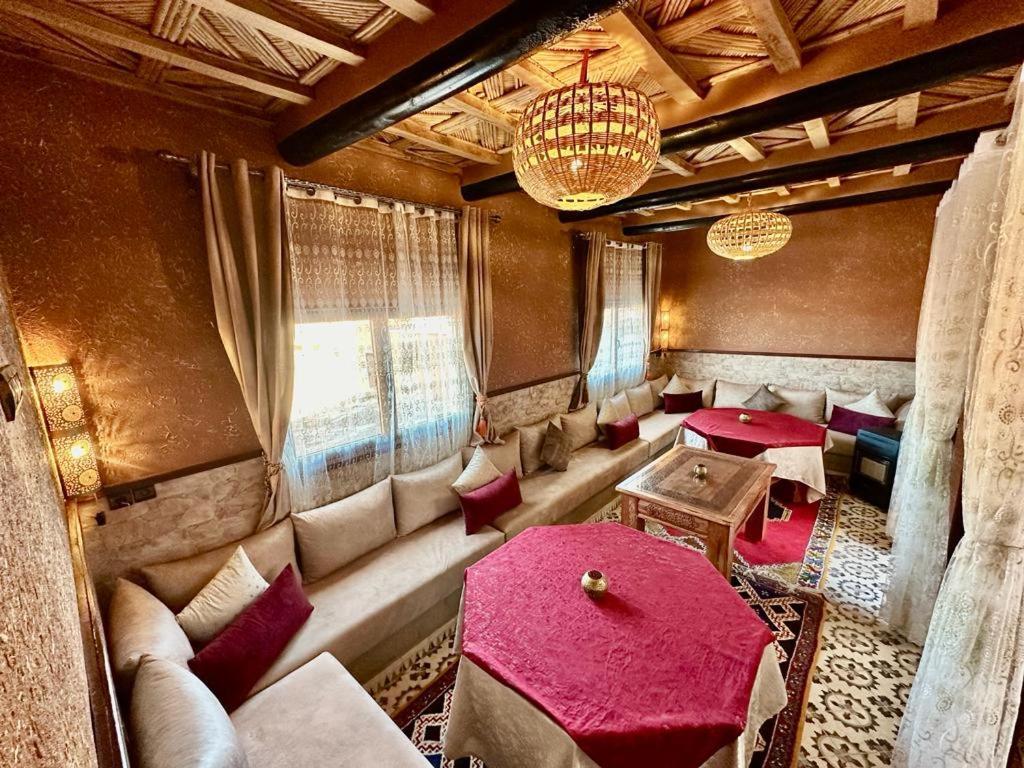 Riad Tamdakhte آيت بن حدو المظهر الخارجي الصورة